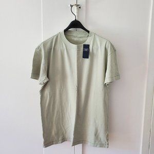 NWT Abercrombie & Fitch essential relaxed crew tee